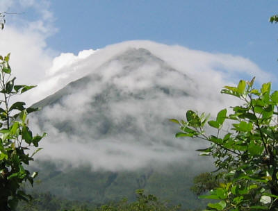 Arenal zonder wolken! (nou ja sluierbewolking)