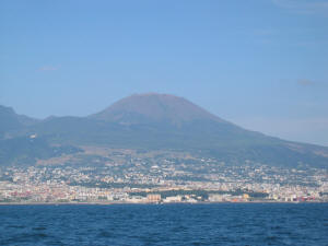 Vesuvius vanaf de boot naar Capri.